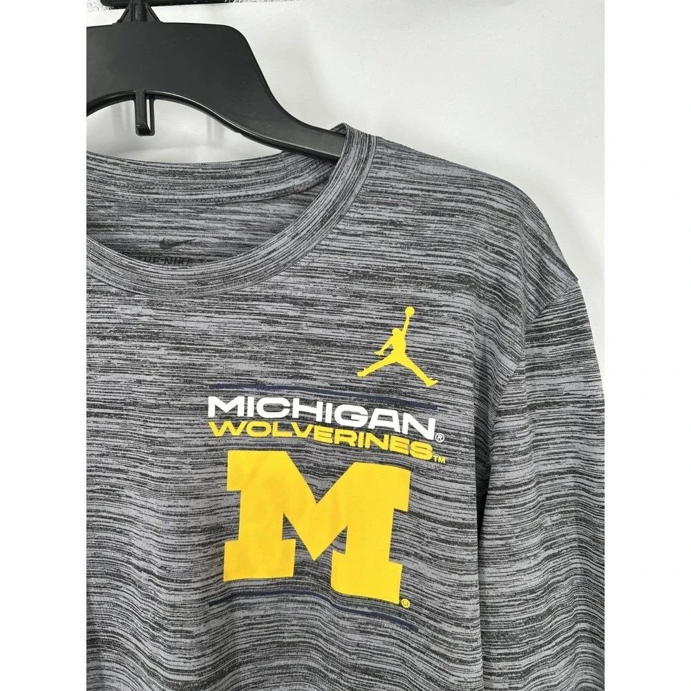 Nike Air Jordan Michigan Wolverines‎ T Shirt Dri Fit Long Sleeve Graphic Tee